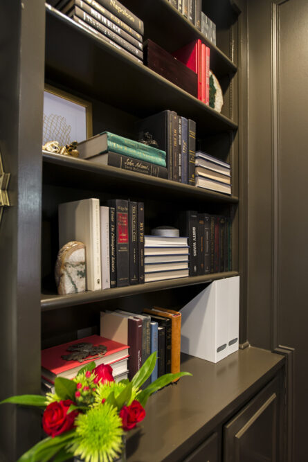 bookcase-detail-jana-donohoe-designs-office-design
