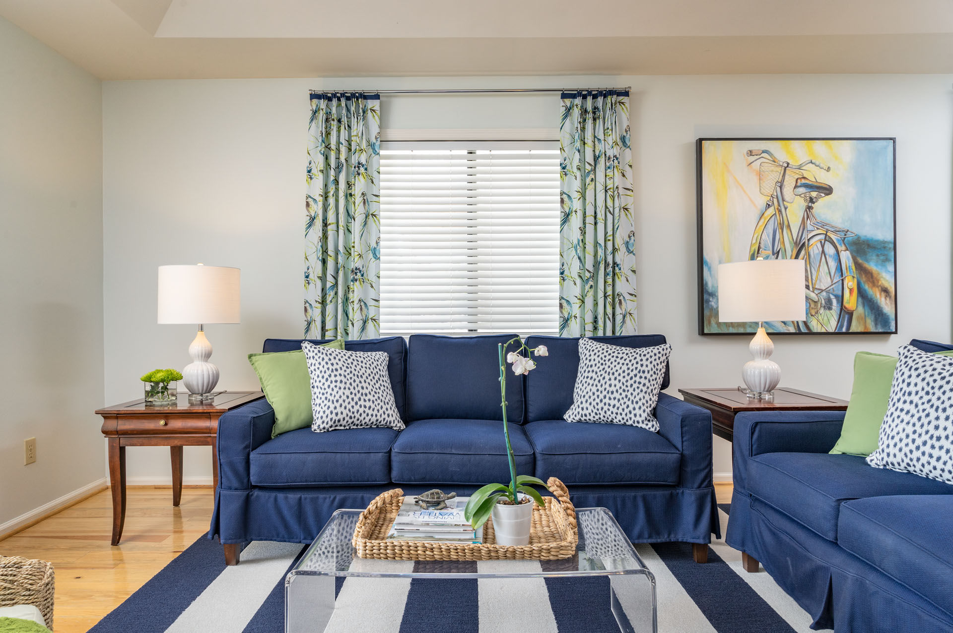 coastal-living-room-design-jana-donohoe-designs
