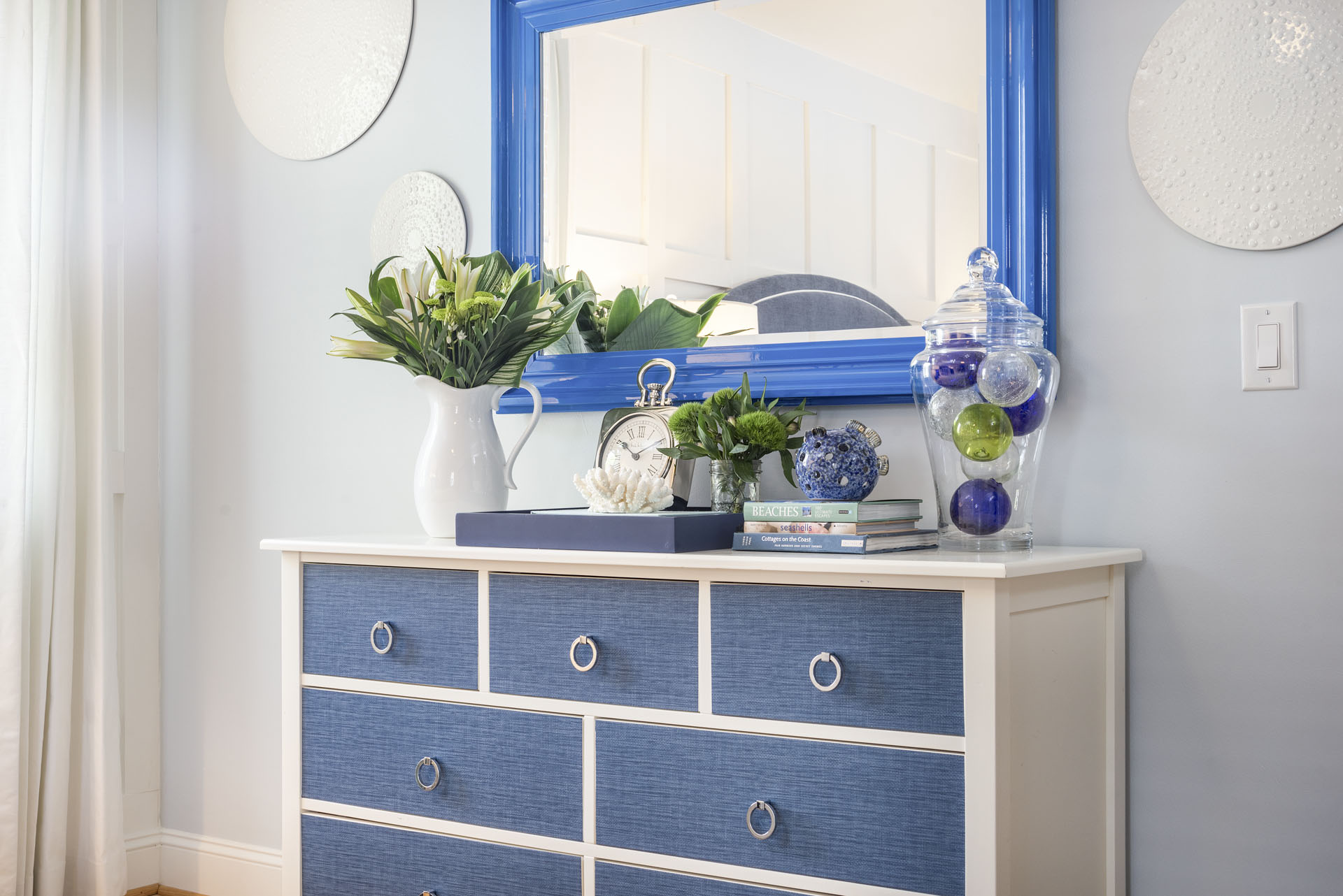 bedroom-dresser-blue-white-coastal-design
