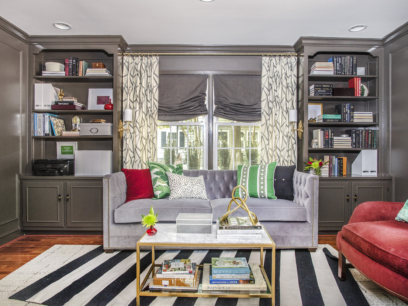 home-office-gray-sofa-coffee-table-interior-design