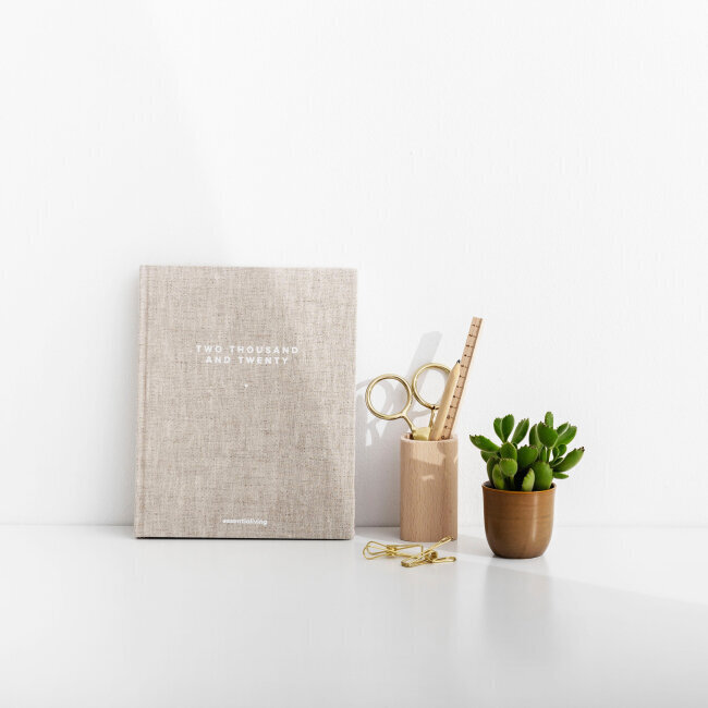 BIZ-notebook-pencil-cup-plant-ready-for-creative-design.jpg